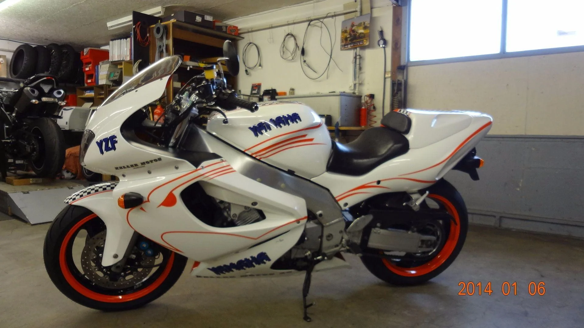 Titan YZF 1000 R Thunder Ace