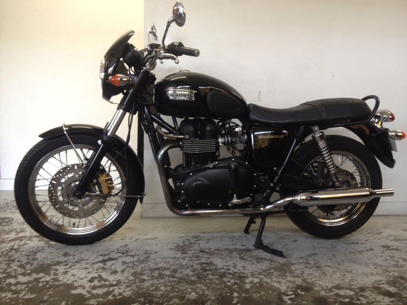 Thumbnail for Triumph Bonneville Black 2007