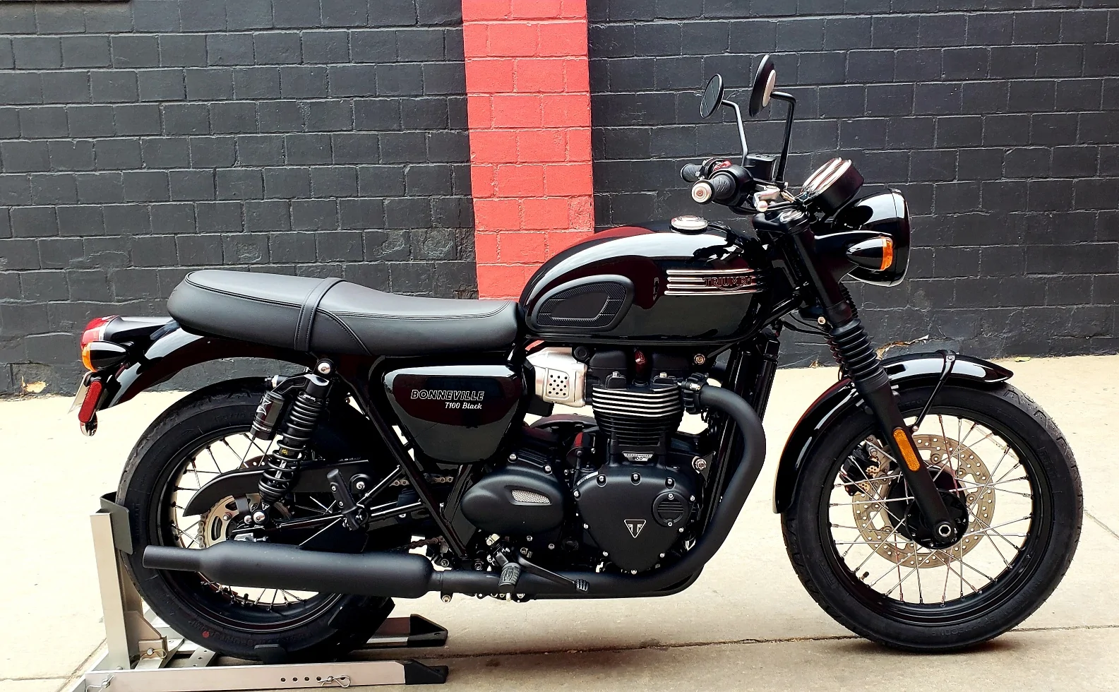 Thumbnail for Triumph Bonneville T100 Black 2019
