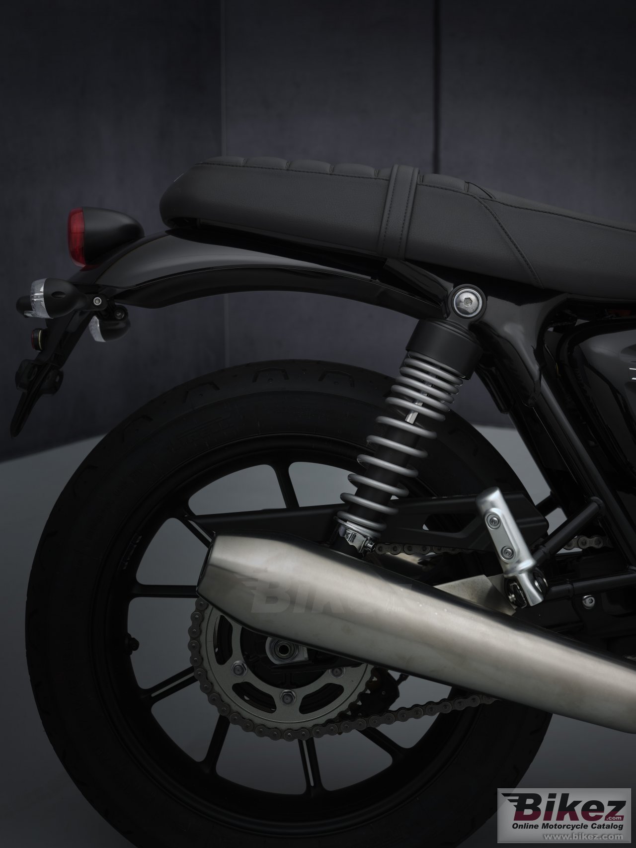 Thumbnail for Triumph Street Twin 2021