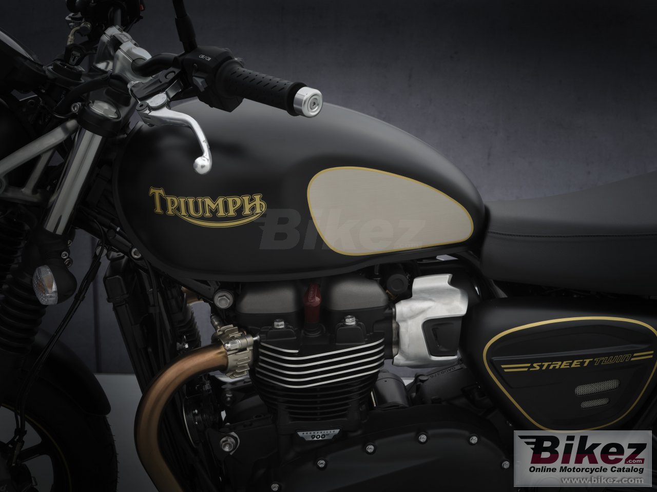 Thumbnail for Triumph Street Twin Gold Line 2021