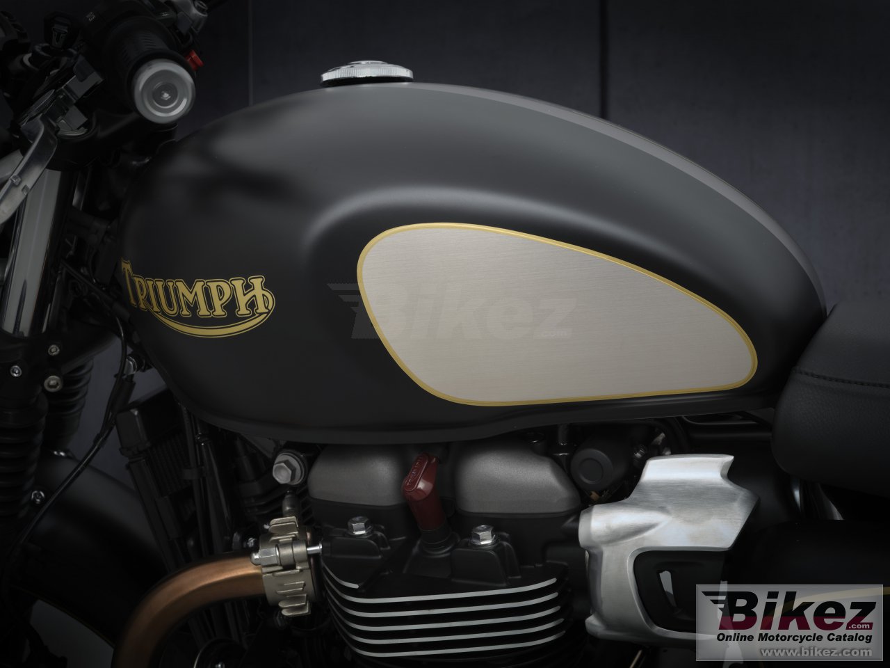 Thumbnail for Triumph Street Twin Gold Line 2021
