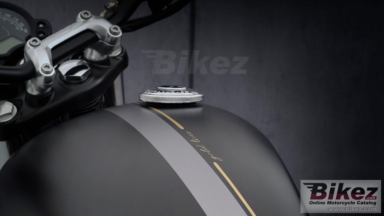 Thumbnail for Triumph Street Twin Gold Line 2023