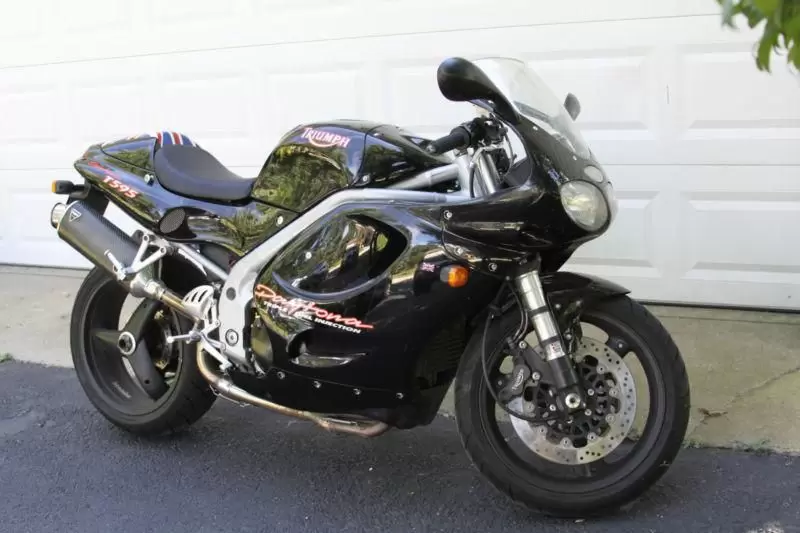 Triumph T595 Daytona
