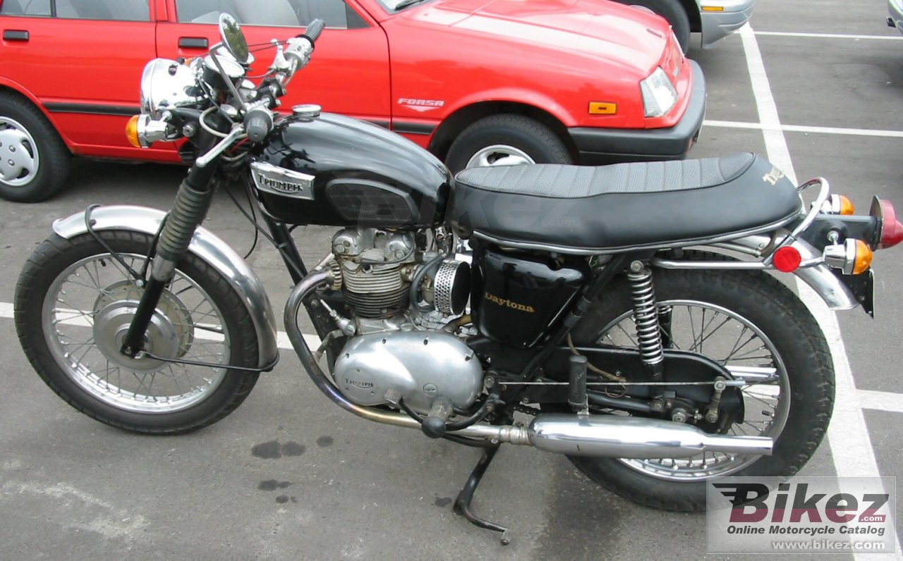 Triumph T 100 R Daytona