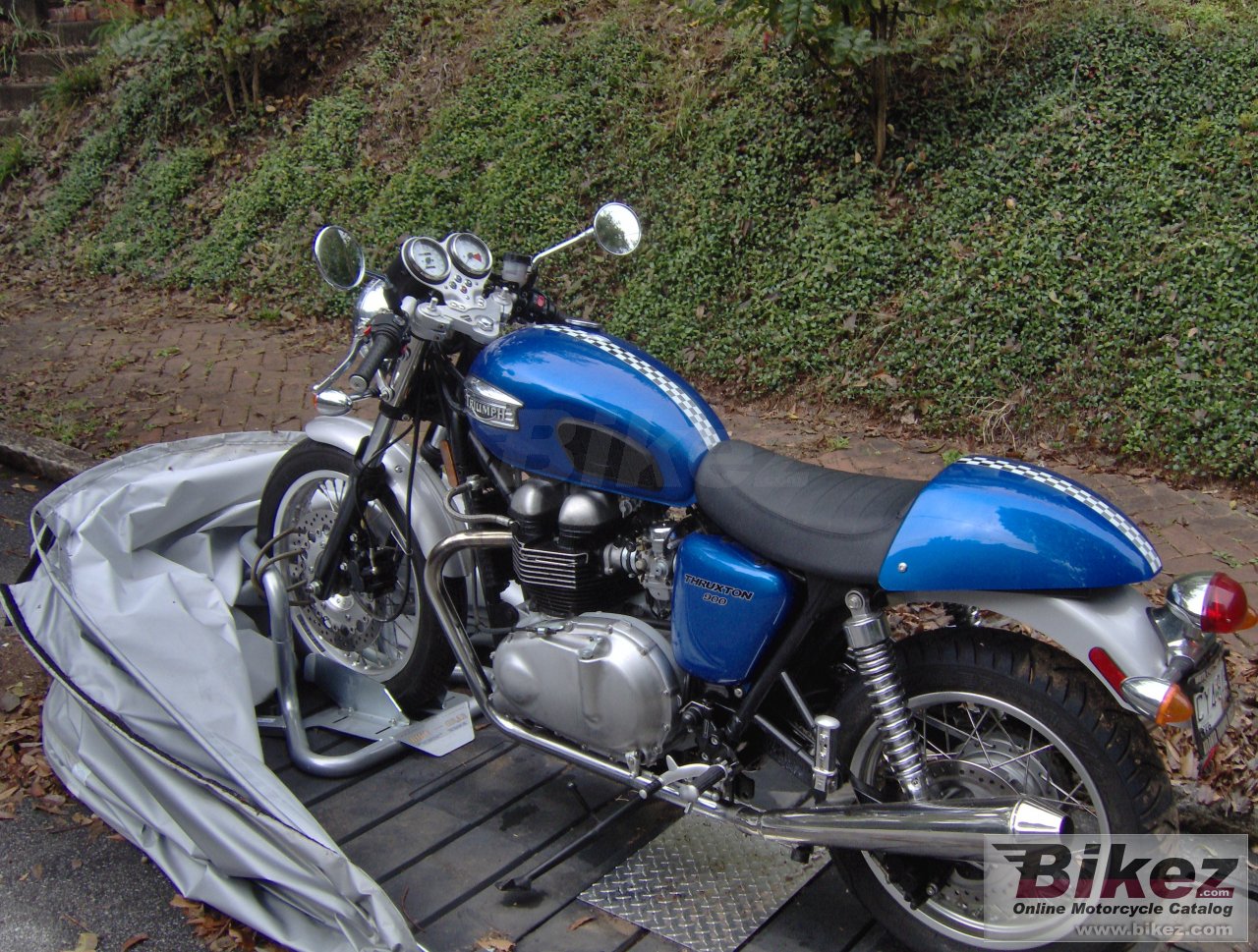 Thumbnail for Triumph Thruxton 900 2005