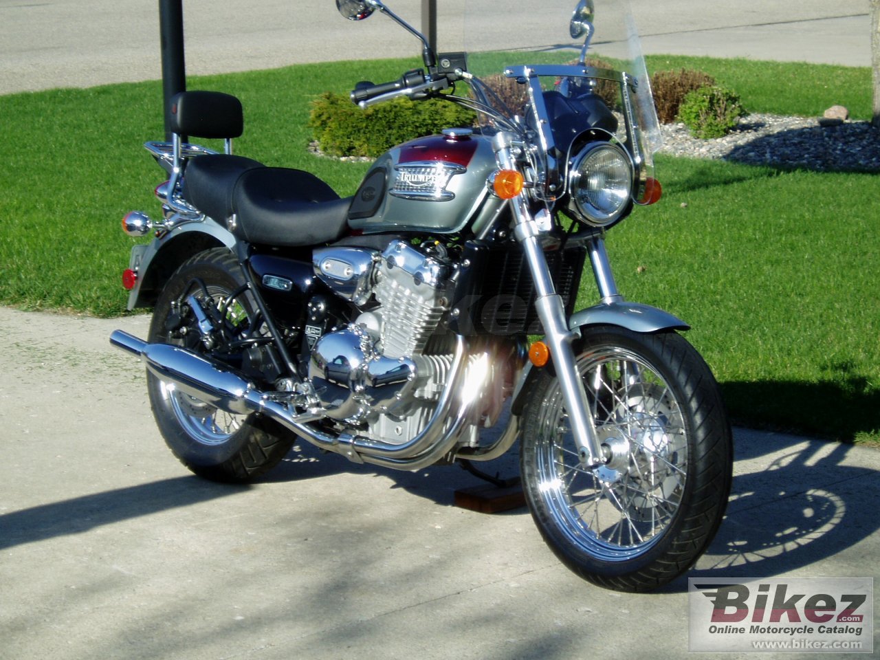 Thumbnail for Triumph Thunderbird 2000