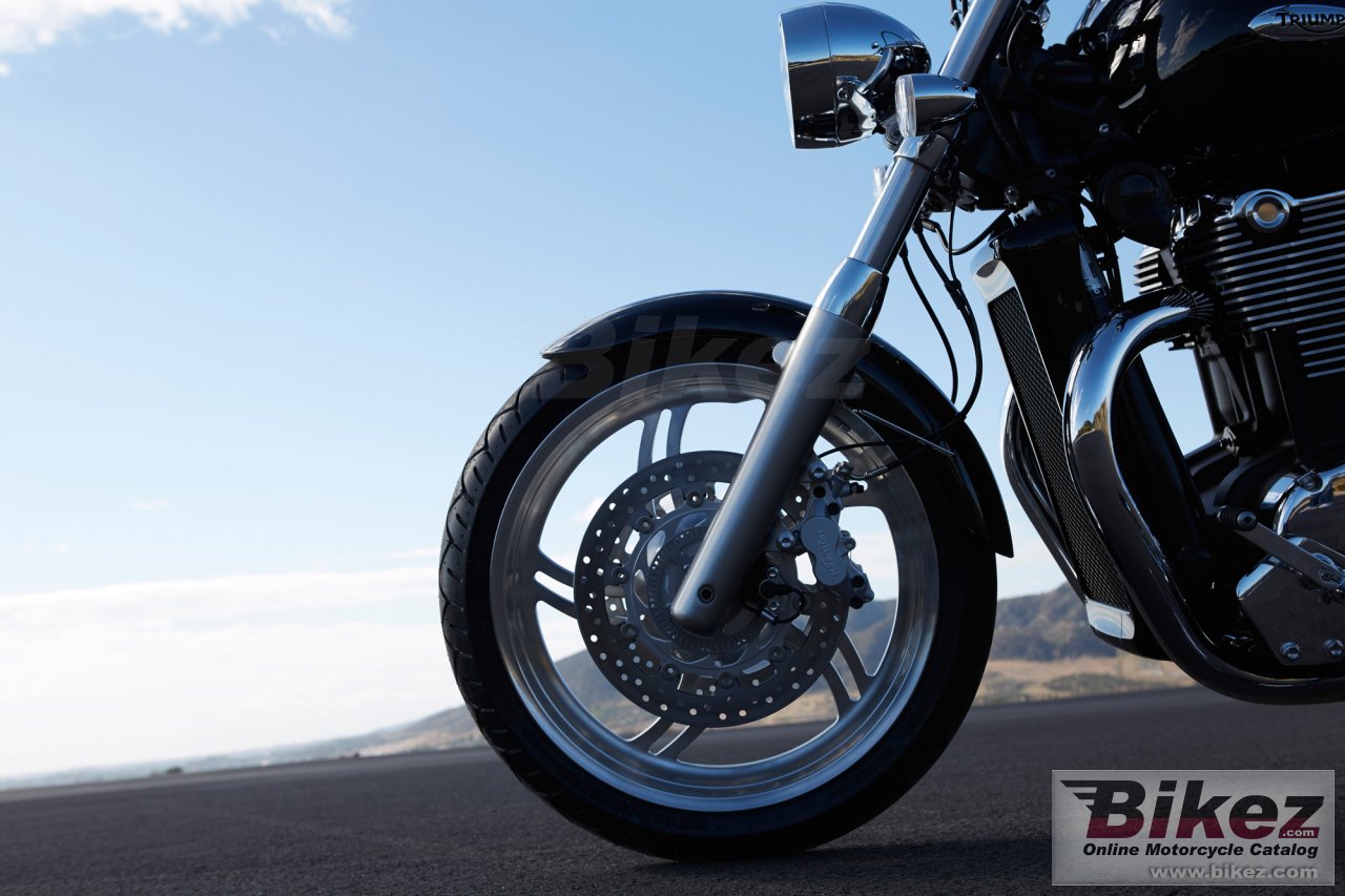 Thumbnail for Triumph Thunderbird 2016