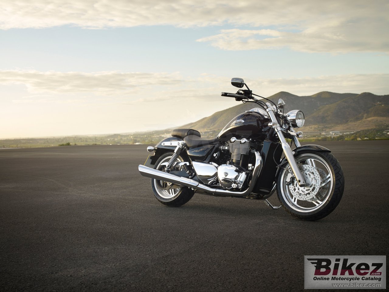 Thumbnail for Triumph Thunderbird 2018