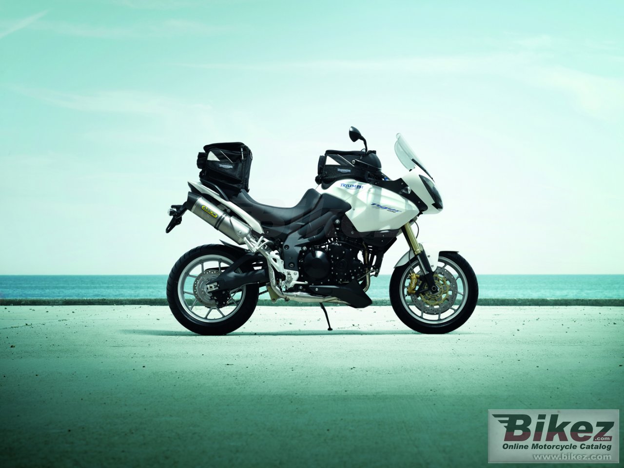 Thumbnail for Triumph Tiger 1050 2011