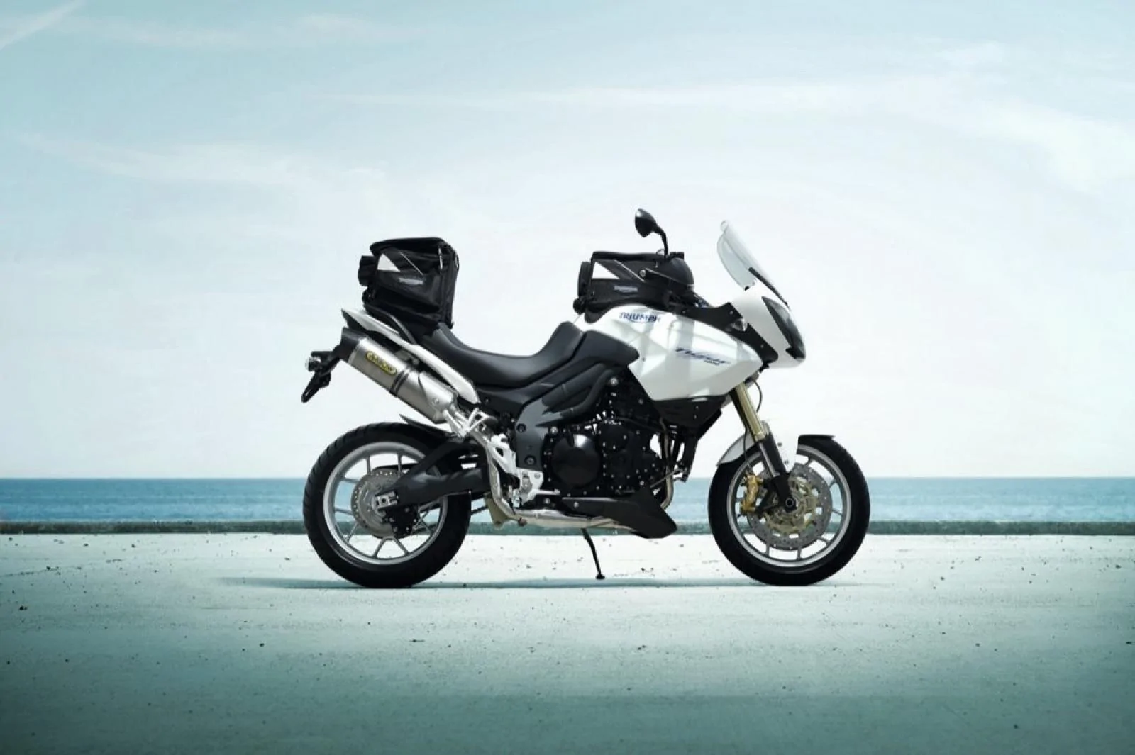 Thumbnail for Triumph Tiger 1050 2011