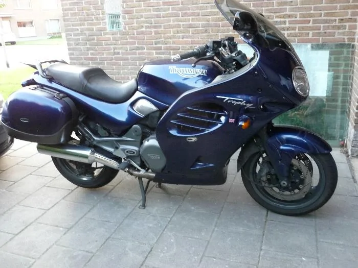 Triumph Trophy 900