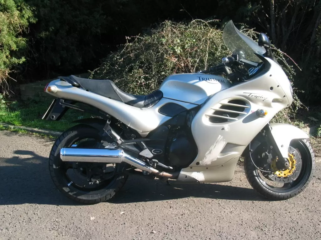 Triumph Trophy 900
