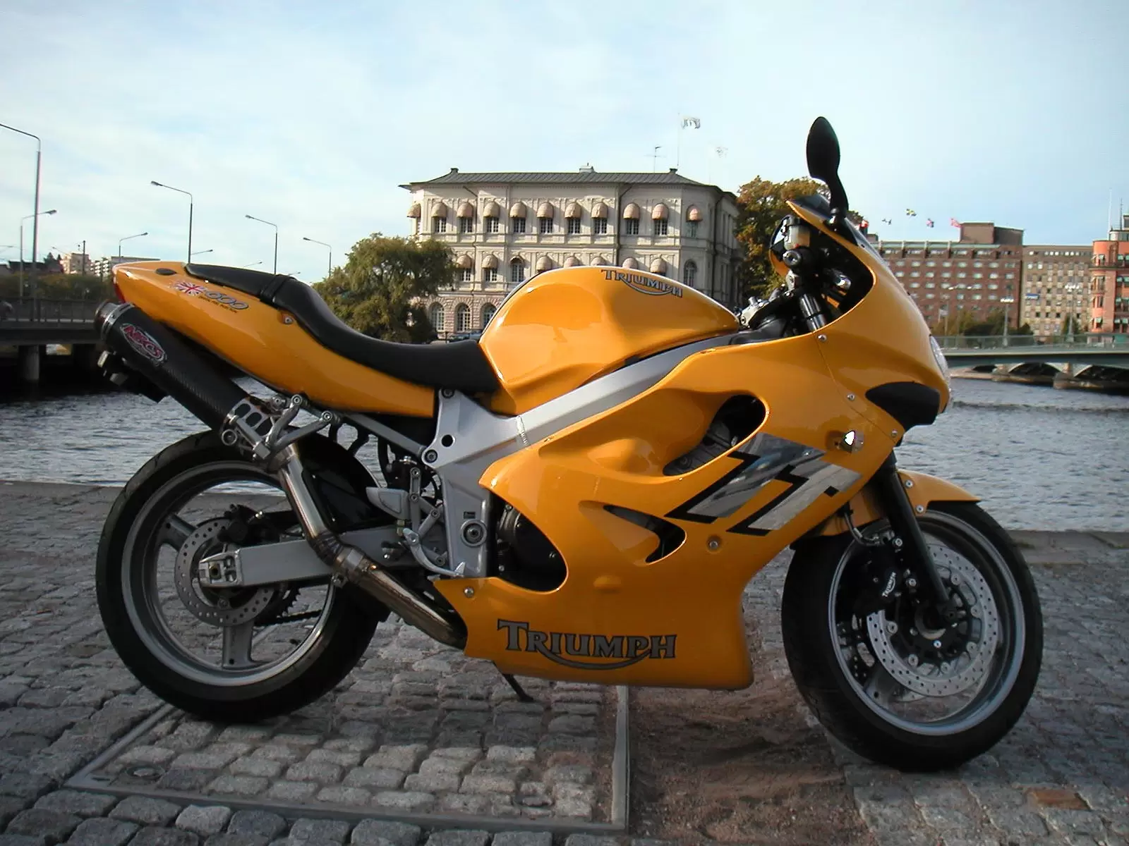 Thumbnail for Triumph TT 600 2001
