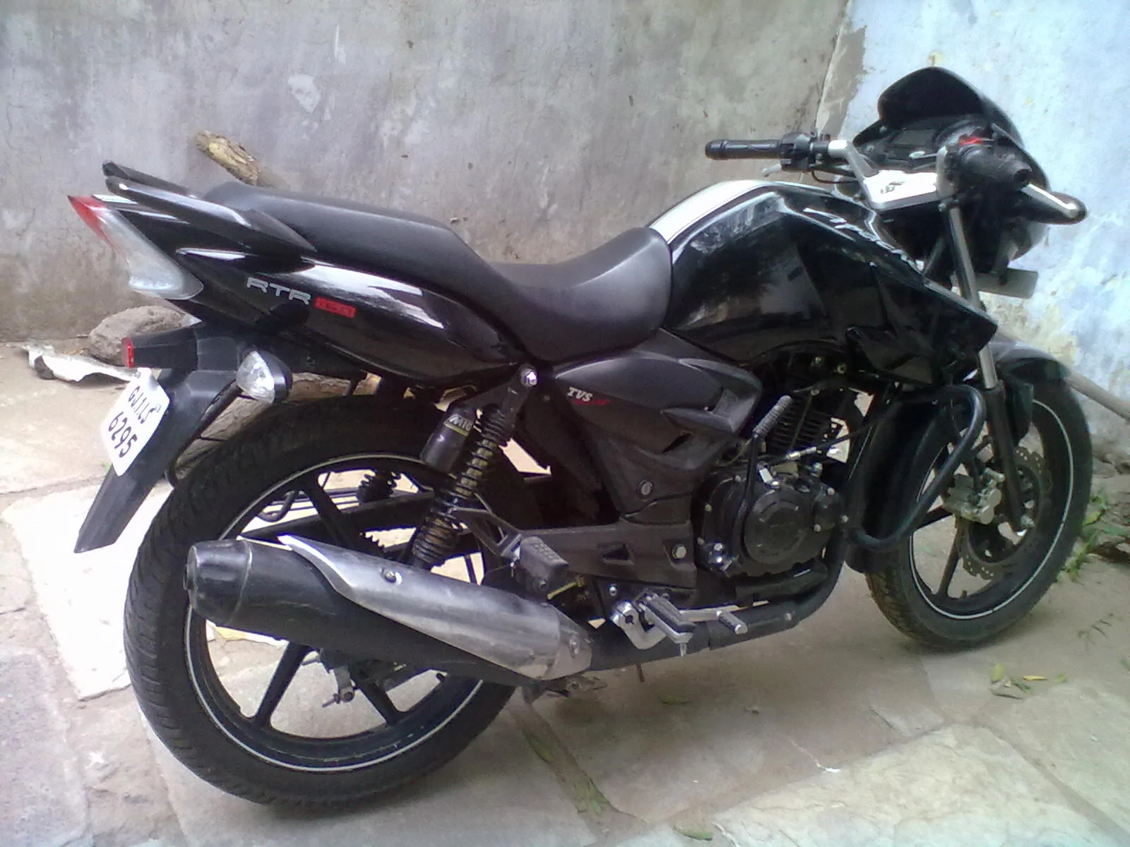 TVS Max 100