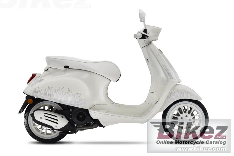 Vespa 50 Justin Bieber