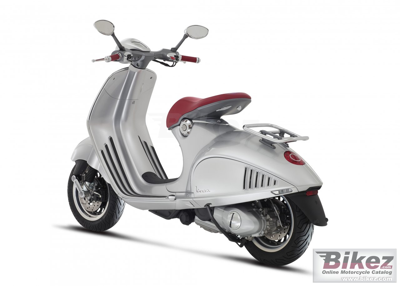 Thumbnail for Vespa 946 2015