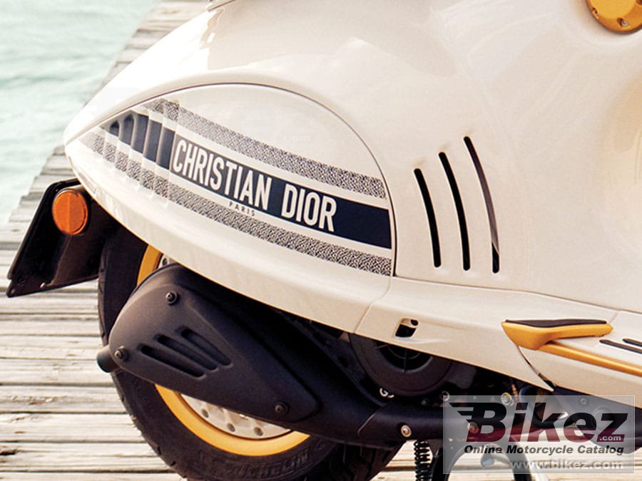 Thumbnail for Vespa 946 Christian Dior 2021