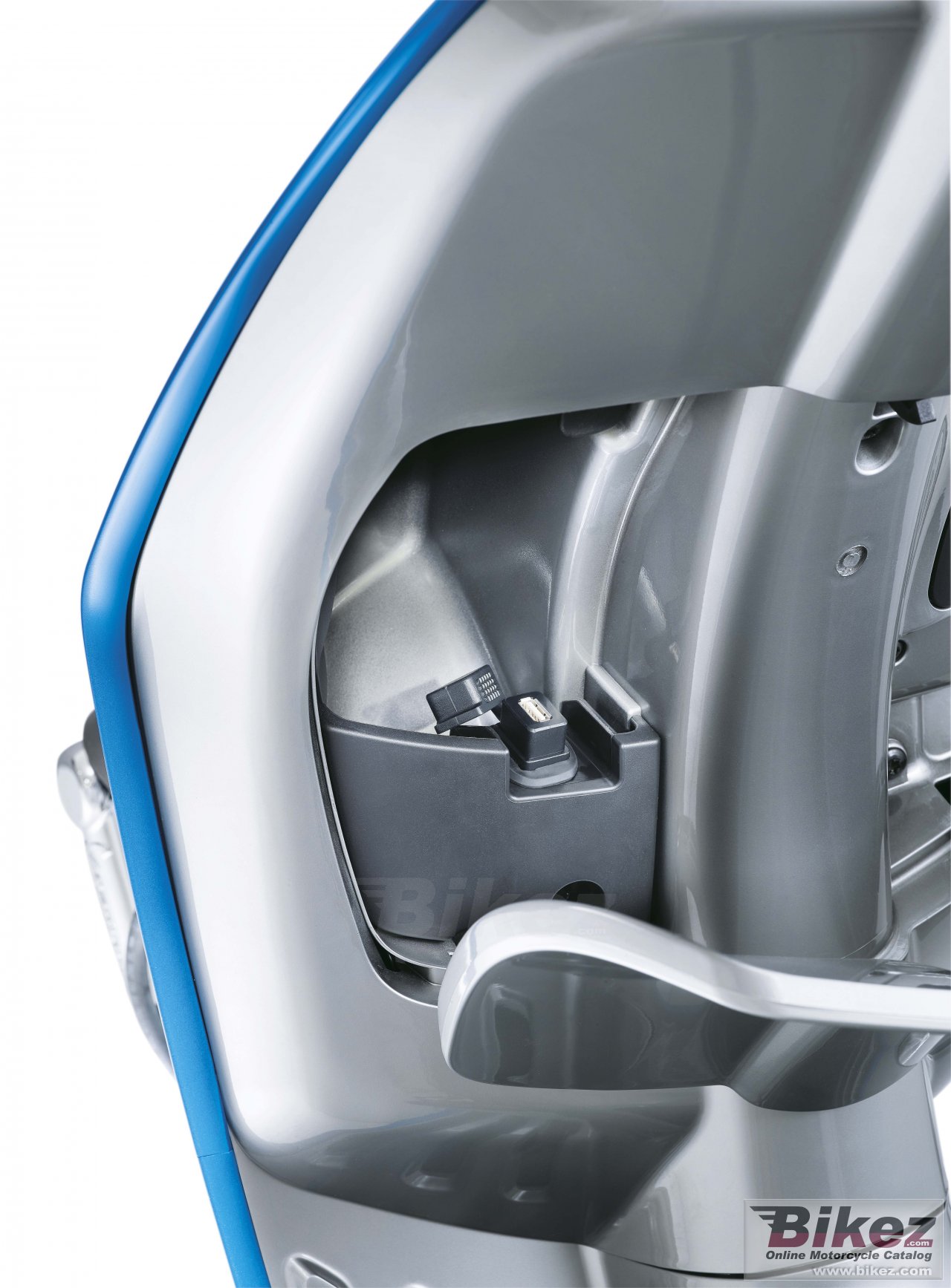 Thumbnail for Vespa Elettrica 2020