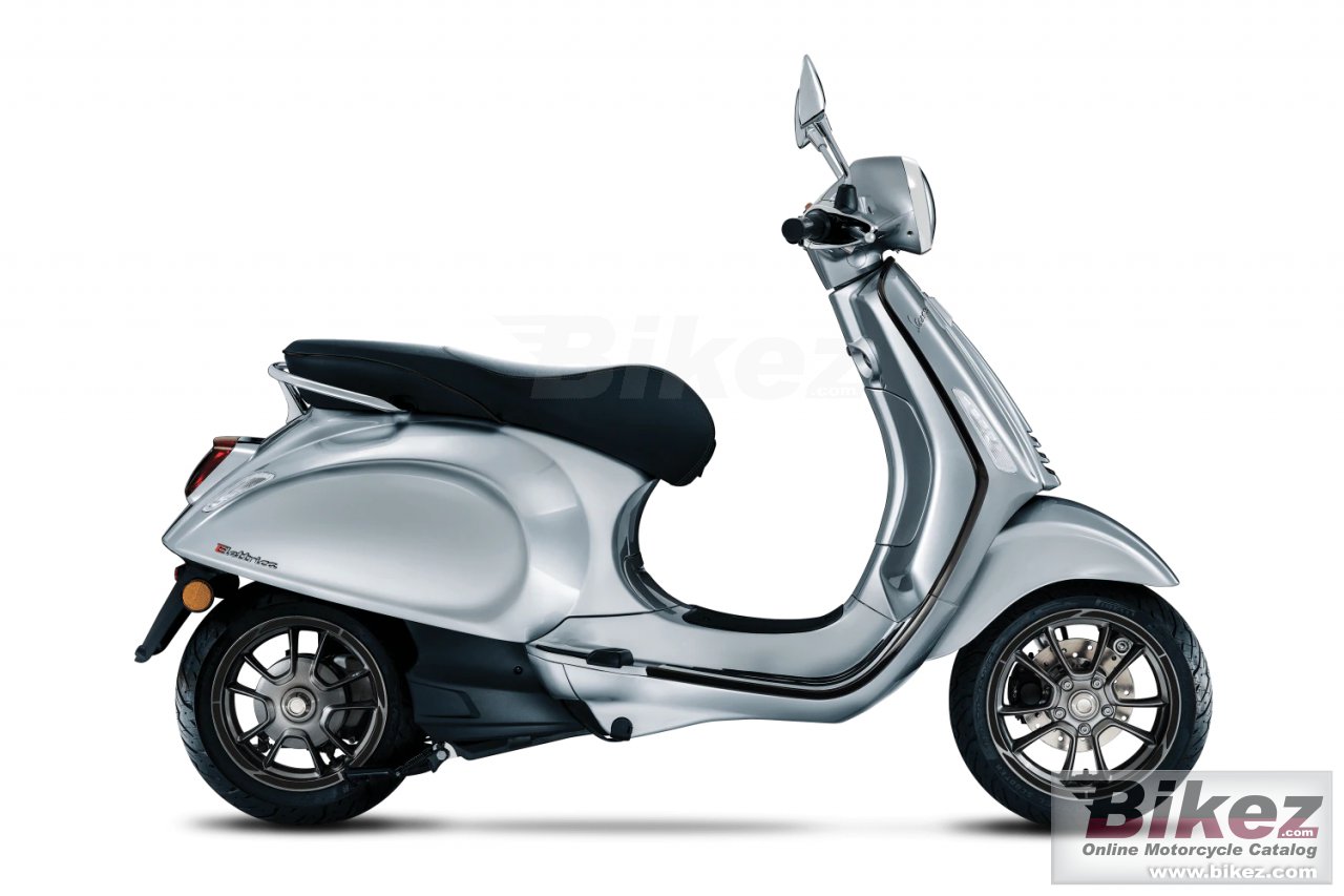 Thumbnail for Vespa Elettrica 2021