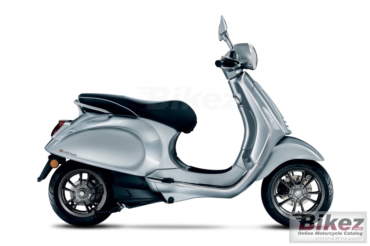 Thumbnail for Vespa Elettrica 2021