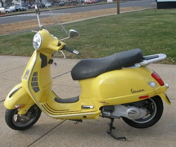 Vespa GT 200