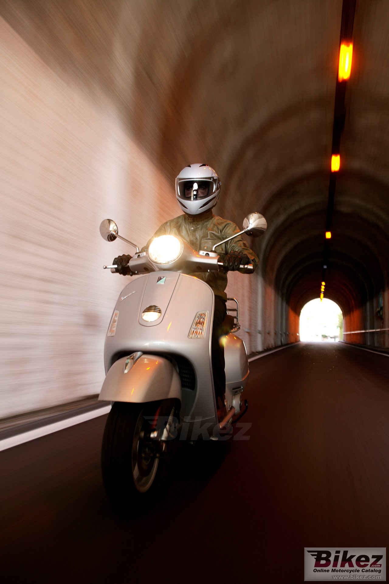 Thumbnail for Vespa GTS 250 2008