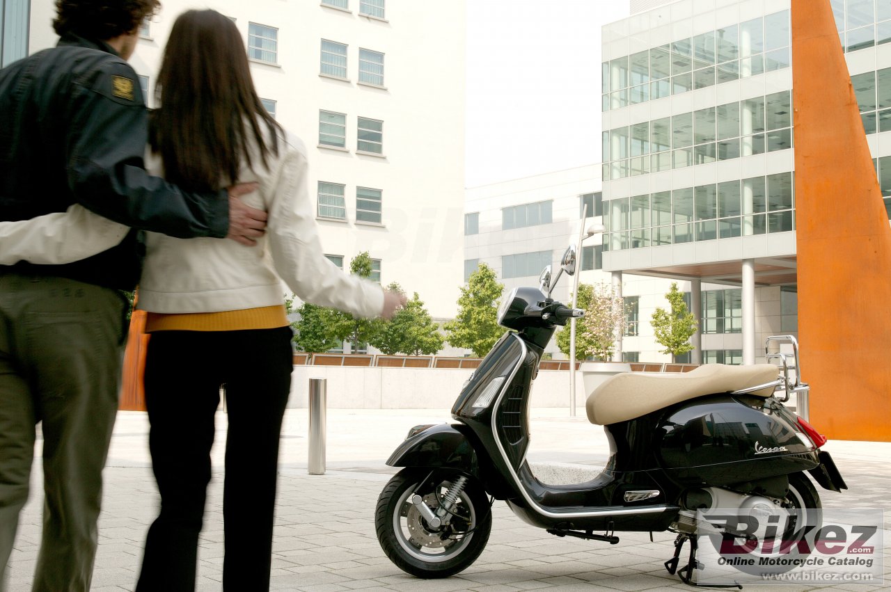 Thumbnail for Vespa GTS 250 2008