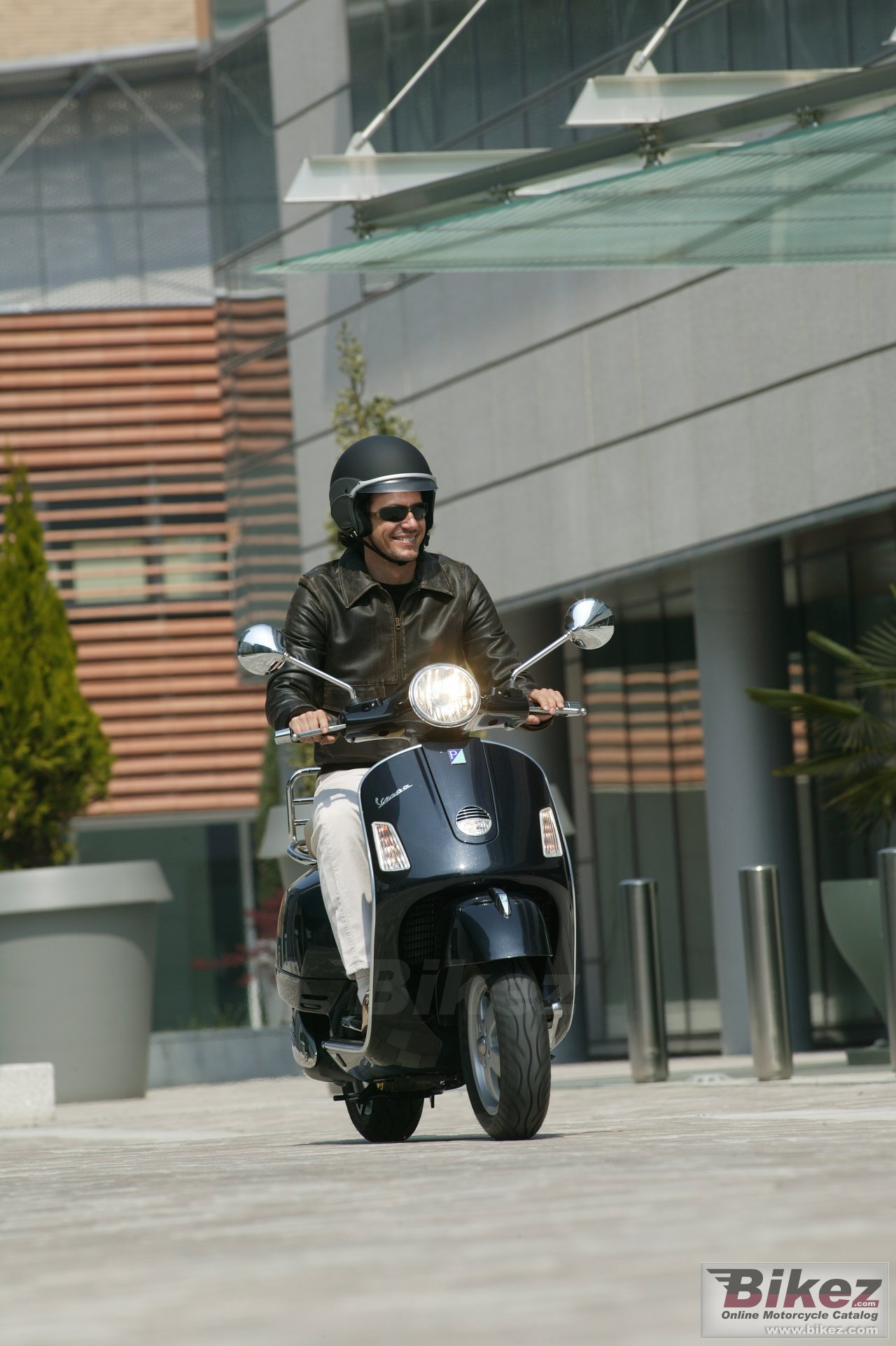Thumbnail for Vespa GTS 250 2008