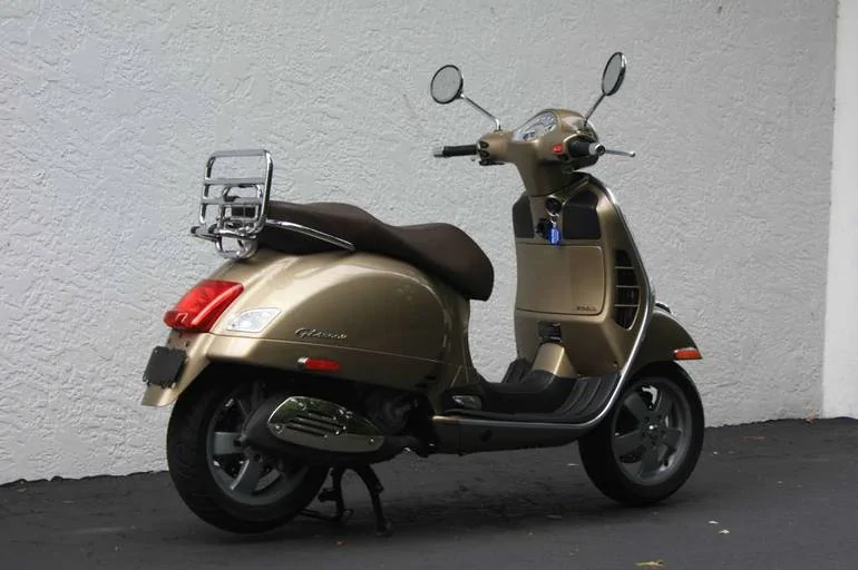 Thumbnail for Vespa GTS 300 2016