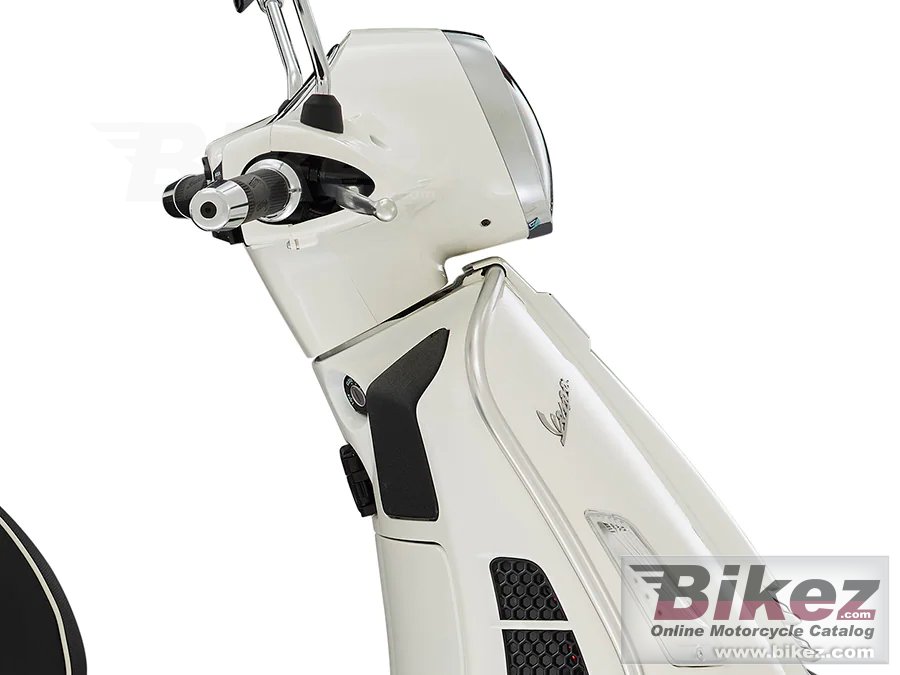 Thumbnail for Vespa GTS Super 125 2021