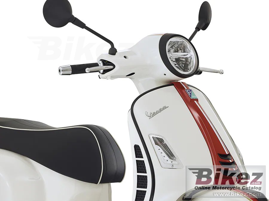 Thumbnail for Vespa GTS Super 125 Racing Sixties 2021