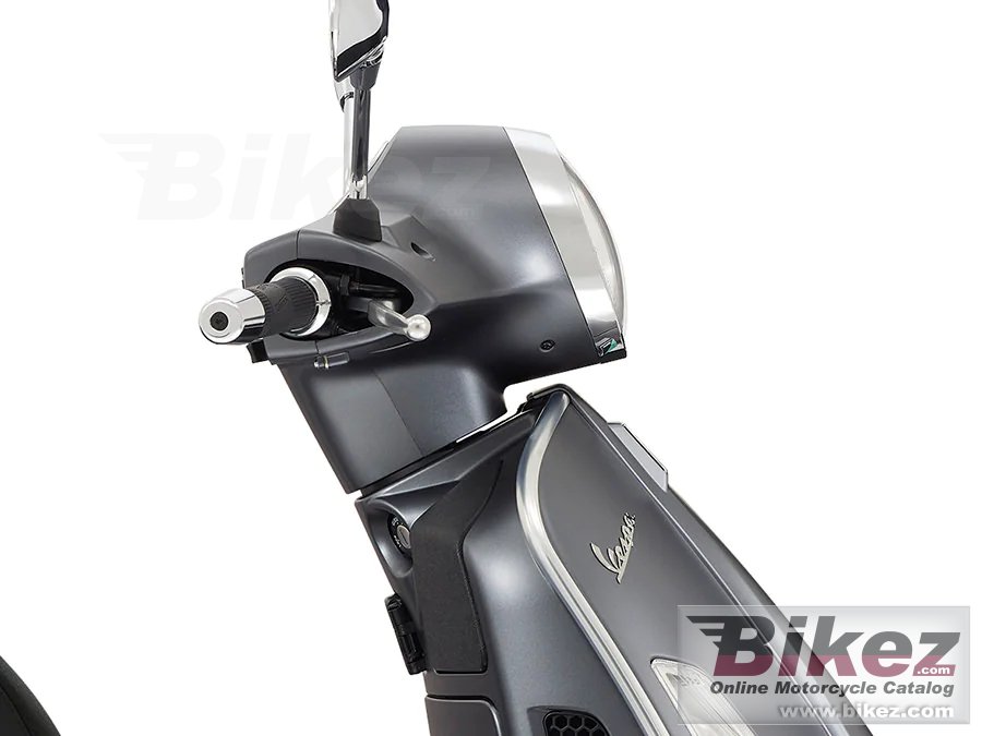 Thumbnail for Vespa GTS Super 125 Sport 2021