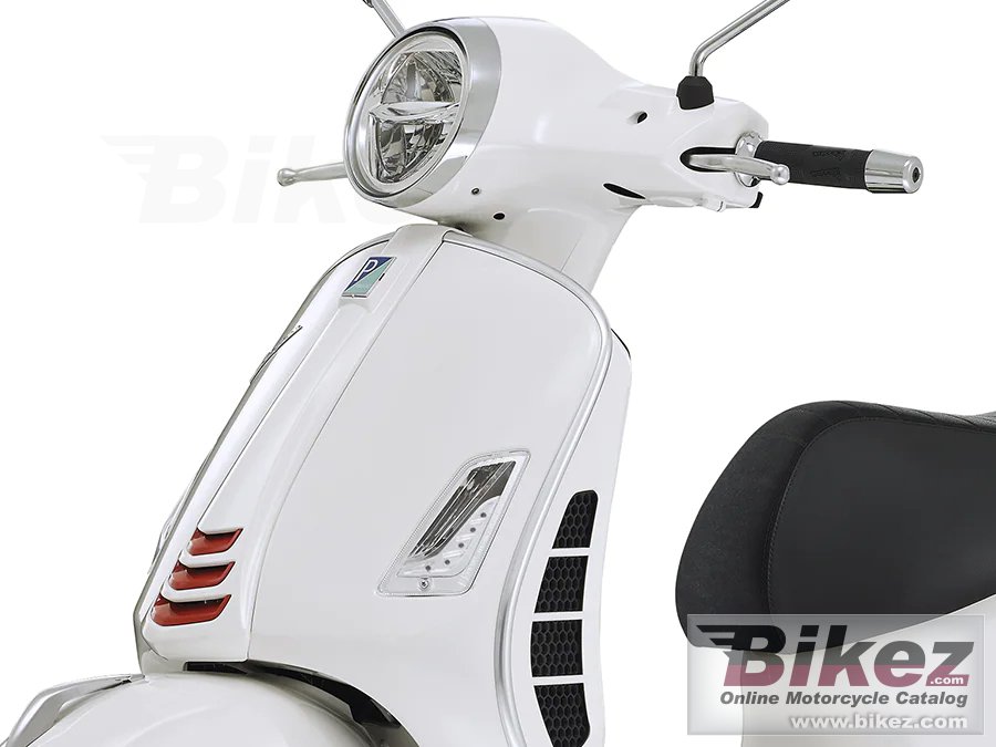 Thumbnail for Vespa GTS Super 300 Sport 2021