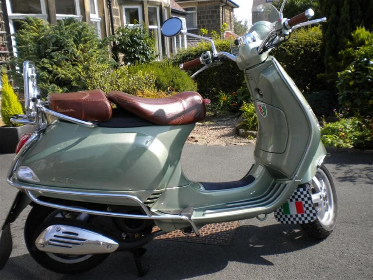Thumbnail for Vespa LXV 125 2009