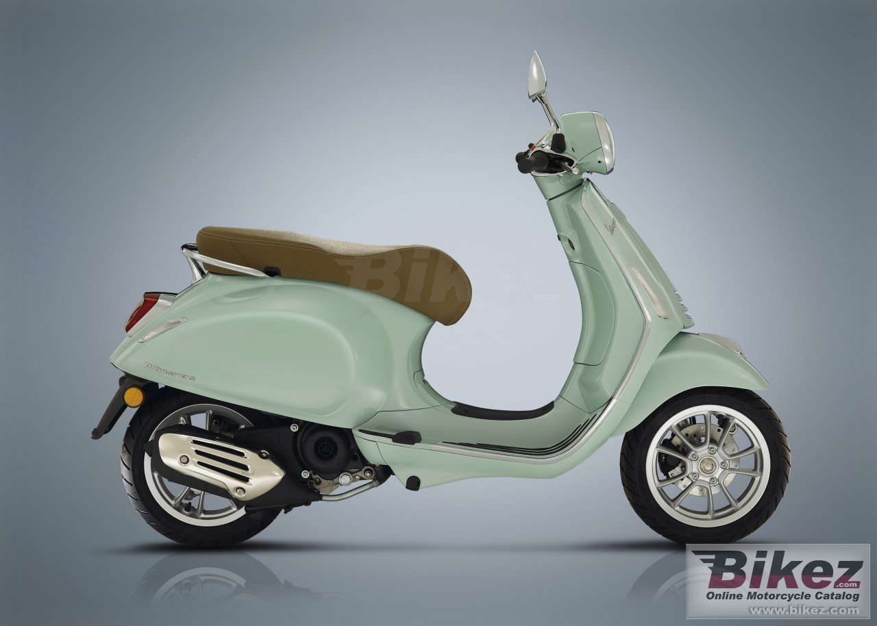 Thumbnail for Vespa Primavera Verde Relax 2019