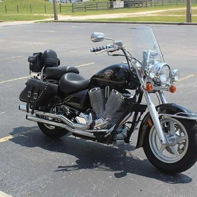 Thumbnail for Victory Touring Cruiser 2003