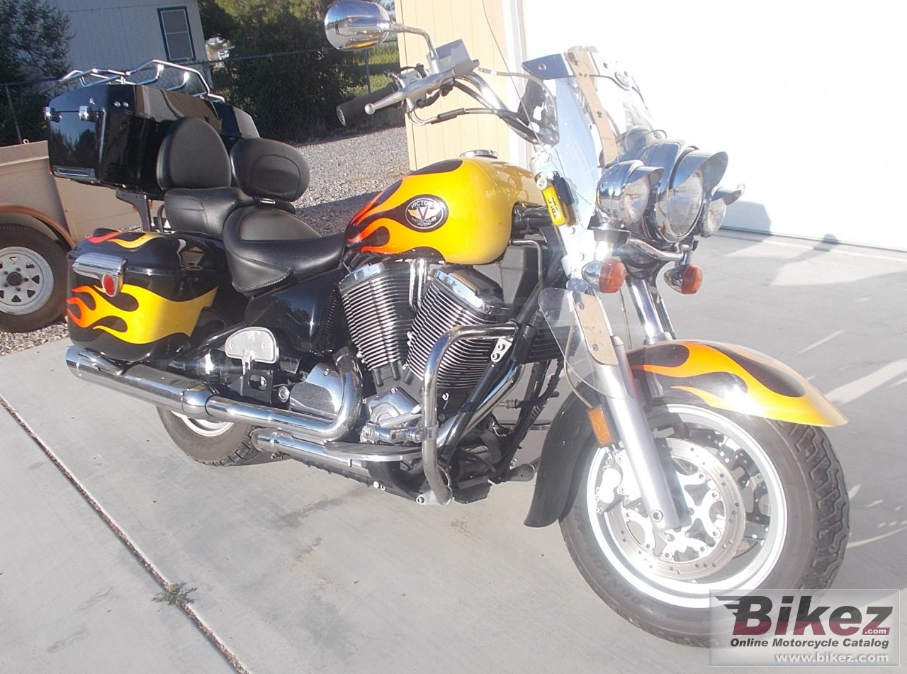 Thumbnail for Victory Touring Cruiser 2003