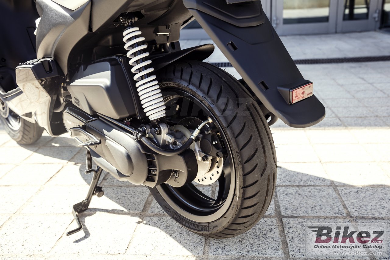 Thumbnail for Yamaha Aerox 4 2016