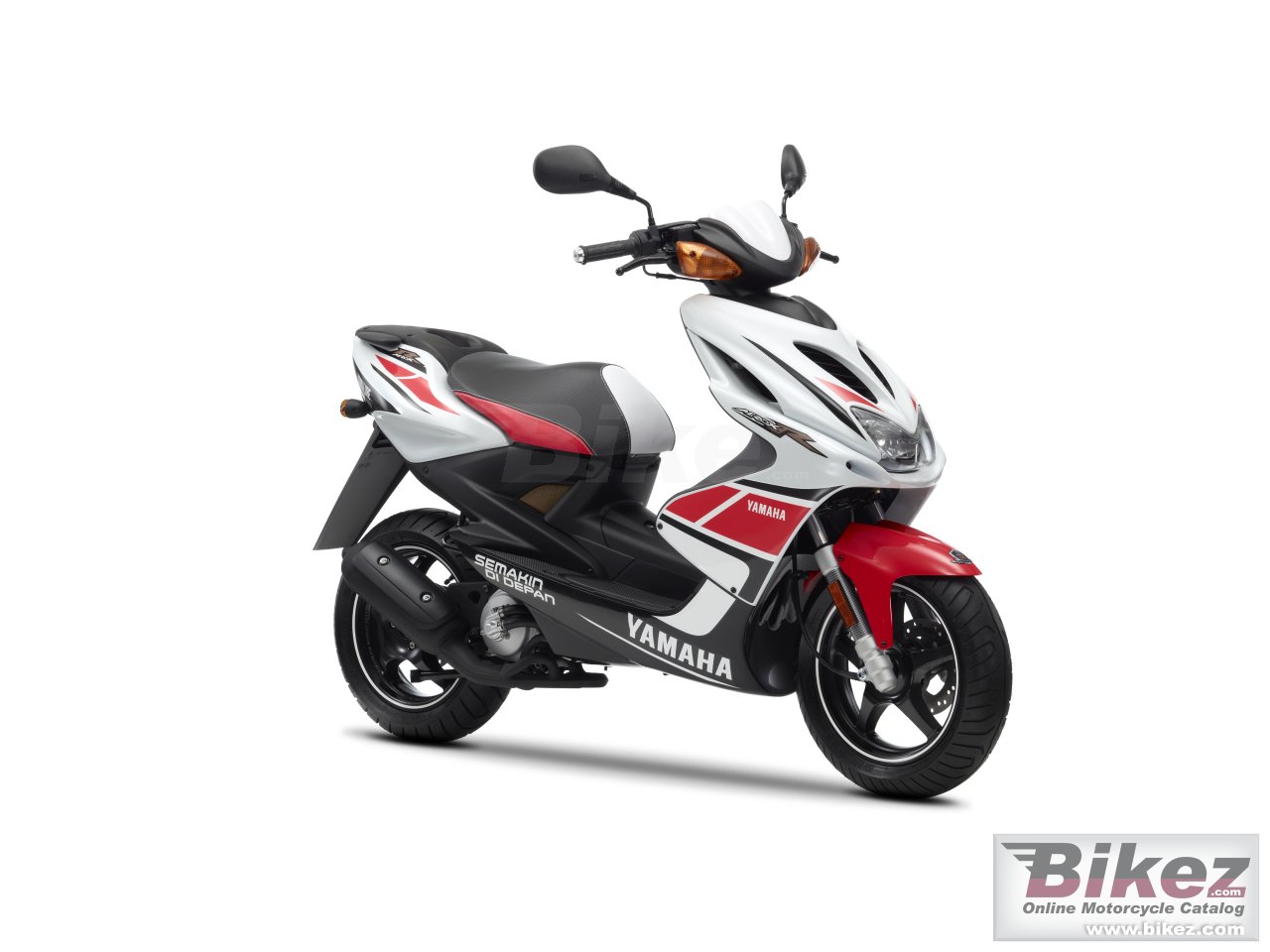 Yamaha Aerox WGP 50th Anniversary