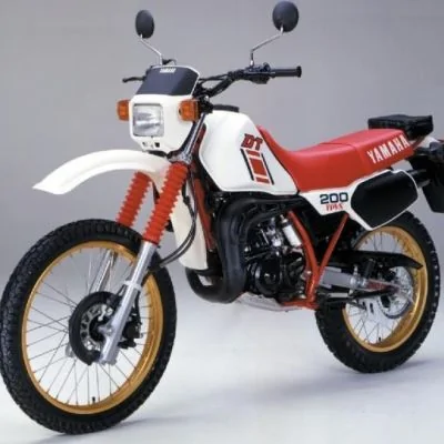 Yamaha AG 200