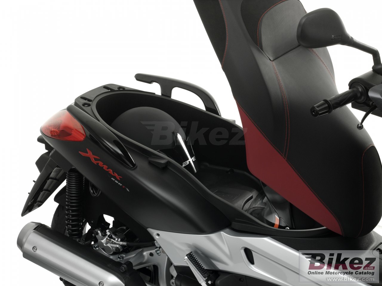 Thumbnail for Yamaha Black X-Max 250 2009