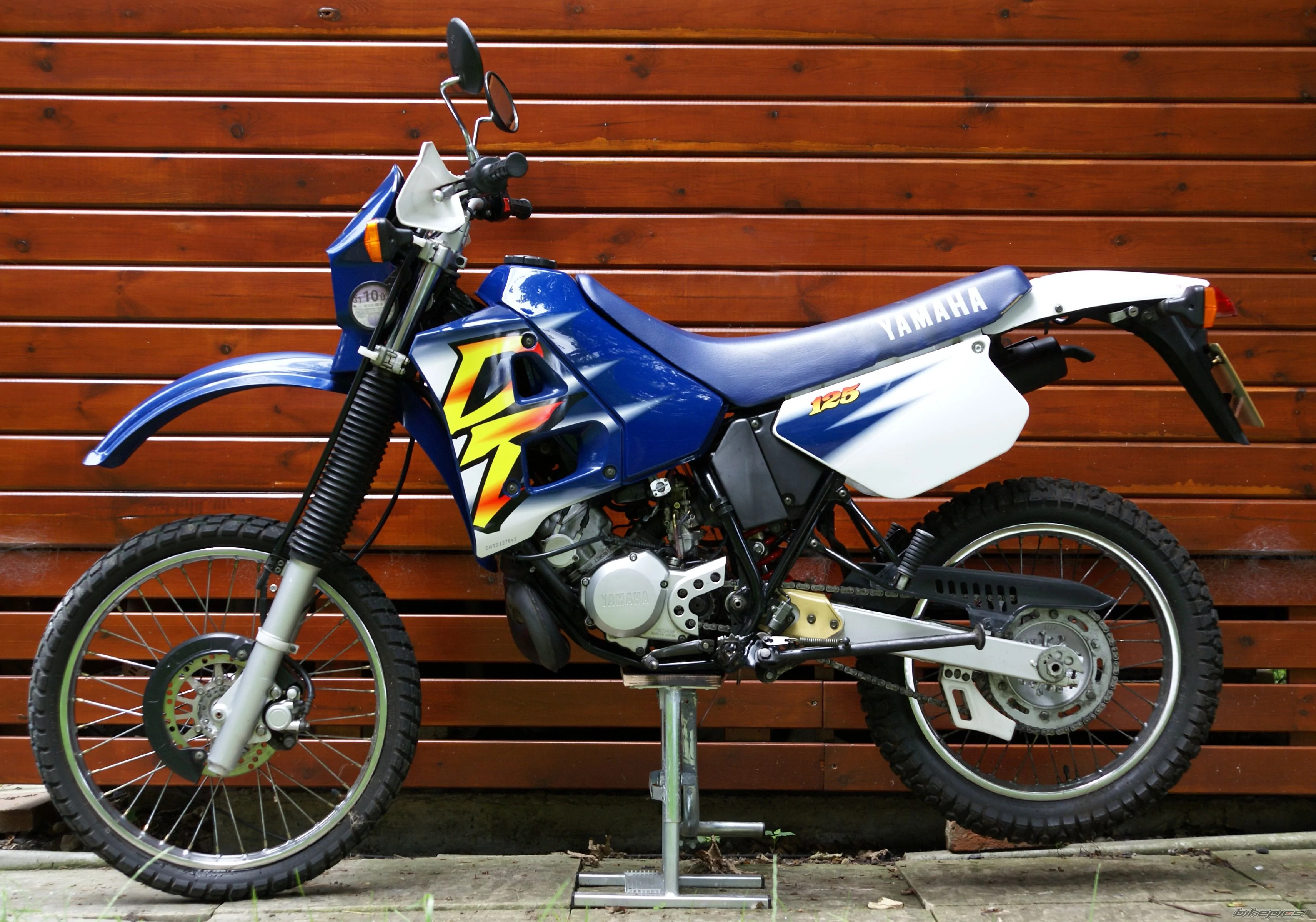 Thumbnail for Yamaha DT 125 R 1997