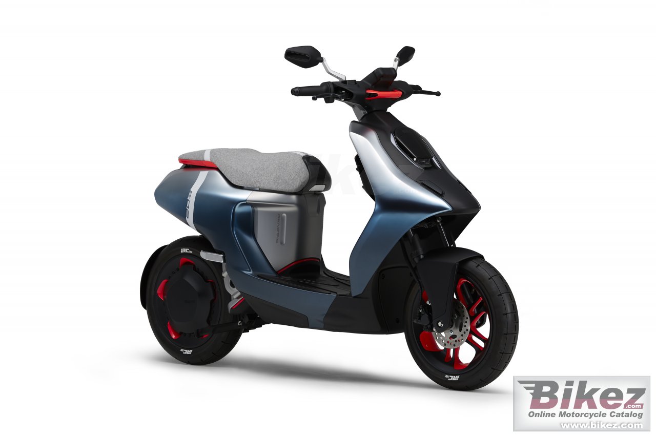 Yamaha E02 Genesis