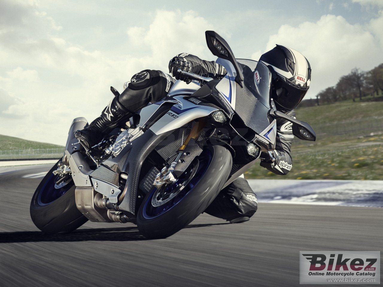 Thumbnail for Yamaha YZF-R1M 2015