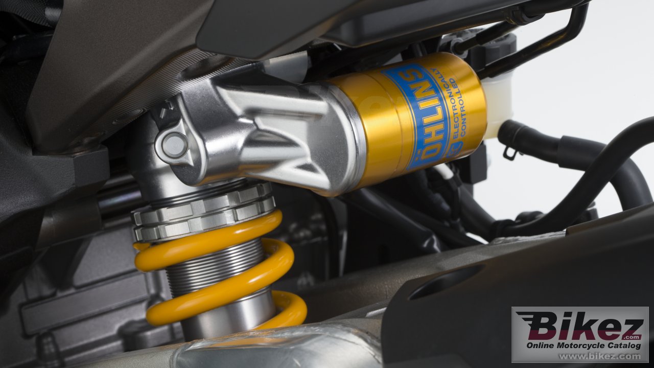 Thumbnail for Yamaha YZF-R1M 2015