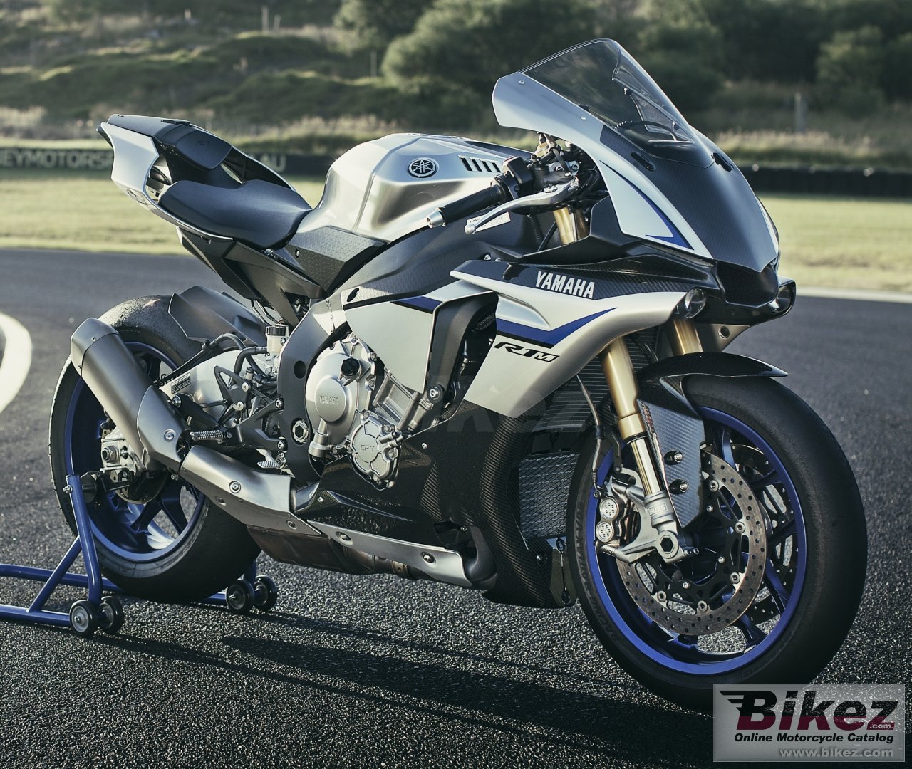 Yamaha YZF-R1M
