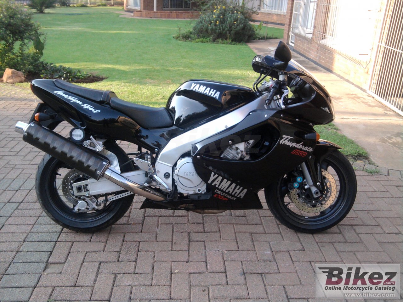 Thumbnail for Yamaha YZF 1000 R Thunderace 2000